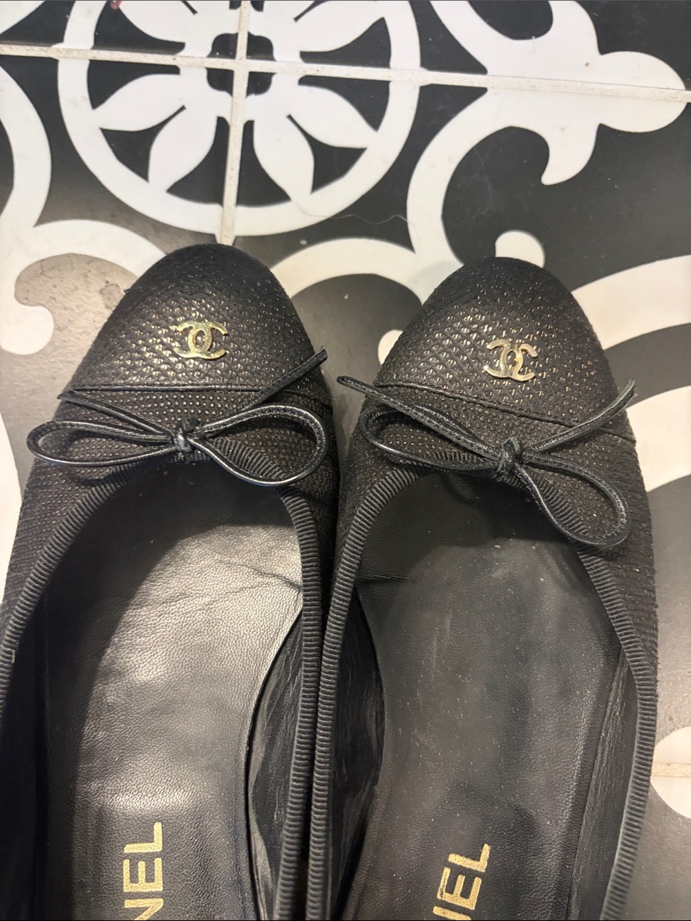 Vintage CHANEL Black Tweed Ballet Flats with Gold CC - Picture 3 of 7